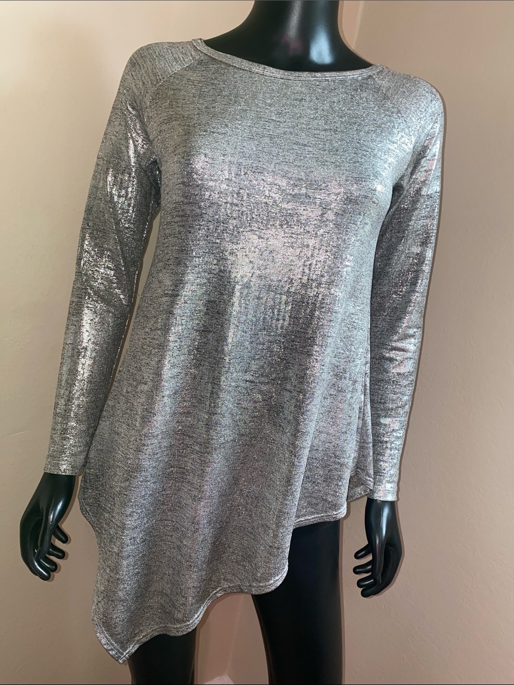 Karen Kane Silver Metallic Asymmetrical-Hem Long Sleeve Top